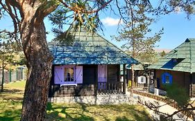 El Paso City, Zlatibor - Unique Wooden Cottages, Treehouse, Wild West Rooms, Accommodation 1-6 People
