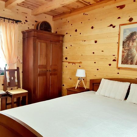 El Paso City, Zlatibor - Unique Wooden Cottages, Treehouse, Wild West Rooms, Accommodation 1-6 People Экстерьер фото
