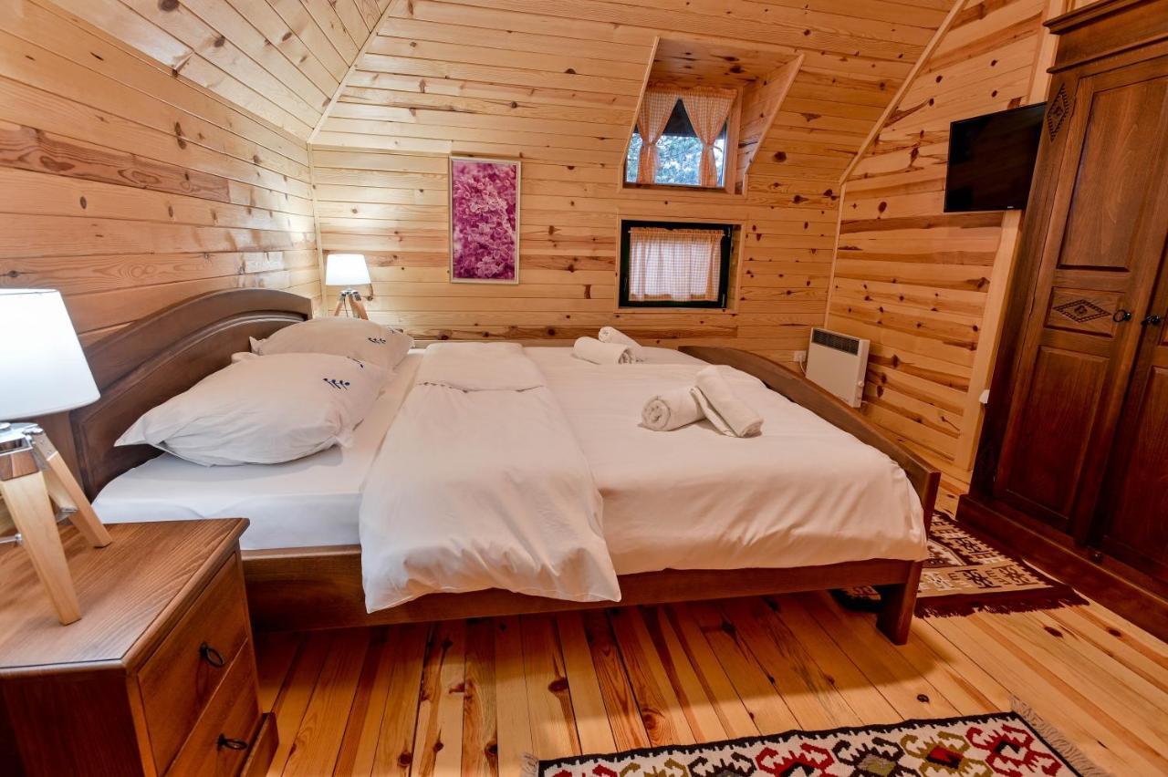 El Paso City, Zlatibor - Unique Wooden Cottages, Treehouse, Wild West Rooms, Accommodation 1-6 People Экстерьер фото