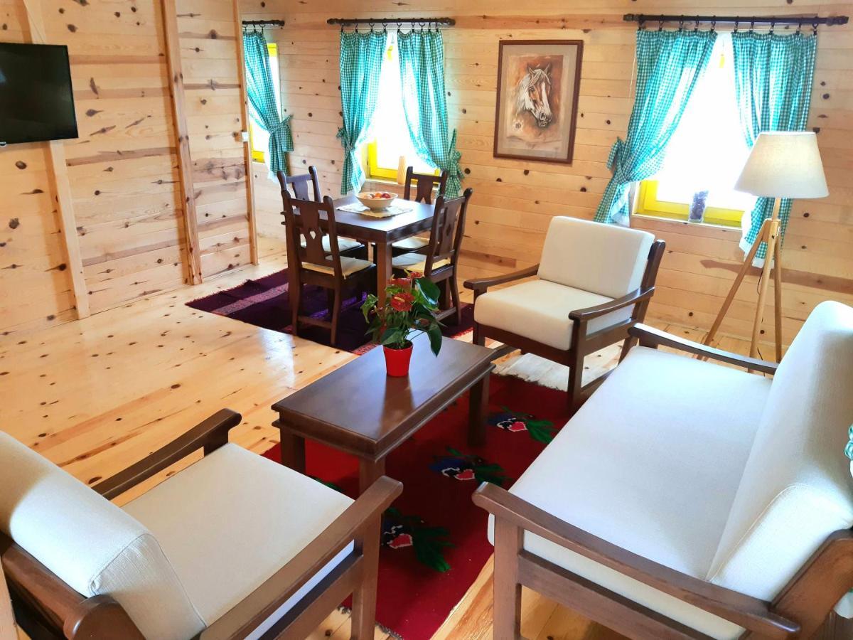El Paso City, Zlatibor - Unique Wooden Cottages, Treehouse, Wild West Rooms, Accommodation 1-6 People Экстерьер фото