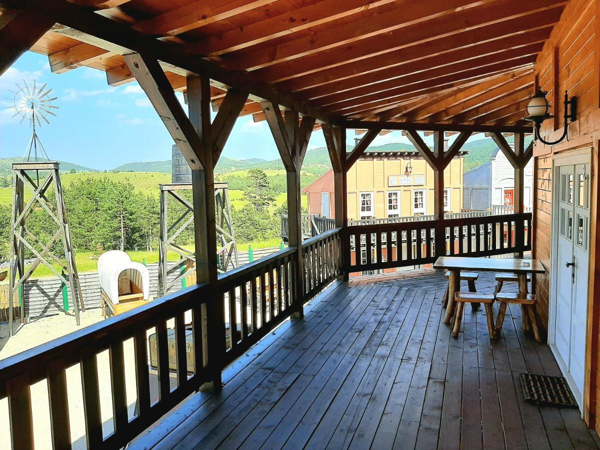 El Paso City, Zlatibor - Unique Wooden Cottages, Treehouse, Wild West Rooms, Accommodation 1-6 People Экстерьер фото