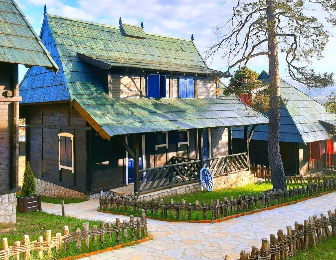 El Paso City, Zlatibor - Unique Wooden Cottages, Treehouse, Wild West Rooms, Accommodation 1-6 People Экстерьер фото