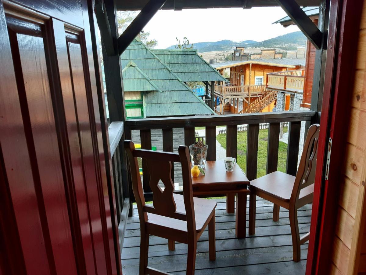 El Paso City, Zlatibor - Unique Wooden Cottages, Treehouse, Wild West Rooms, Accommodation 1-6 People Экстерьер фото