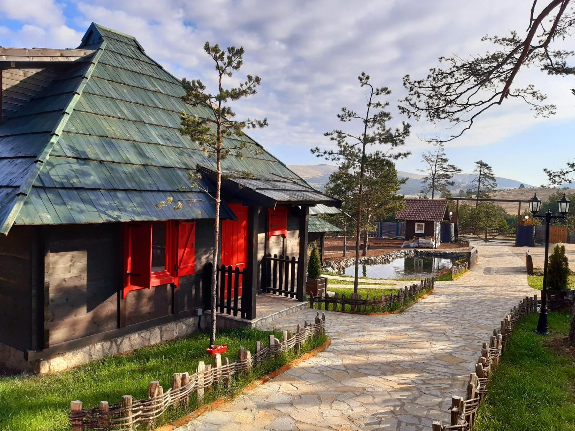 El Paso City, Zlatibor - Unique Wooden Cottages, Treehouse, Wild West Rooms, Accommodation 1-6 People Экстерьер фото