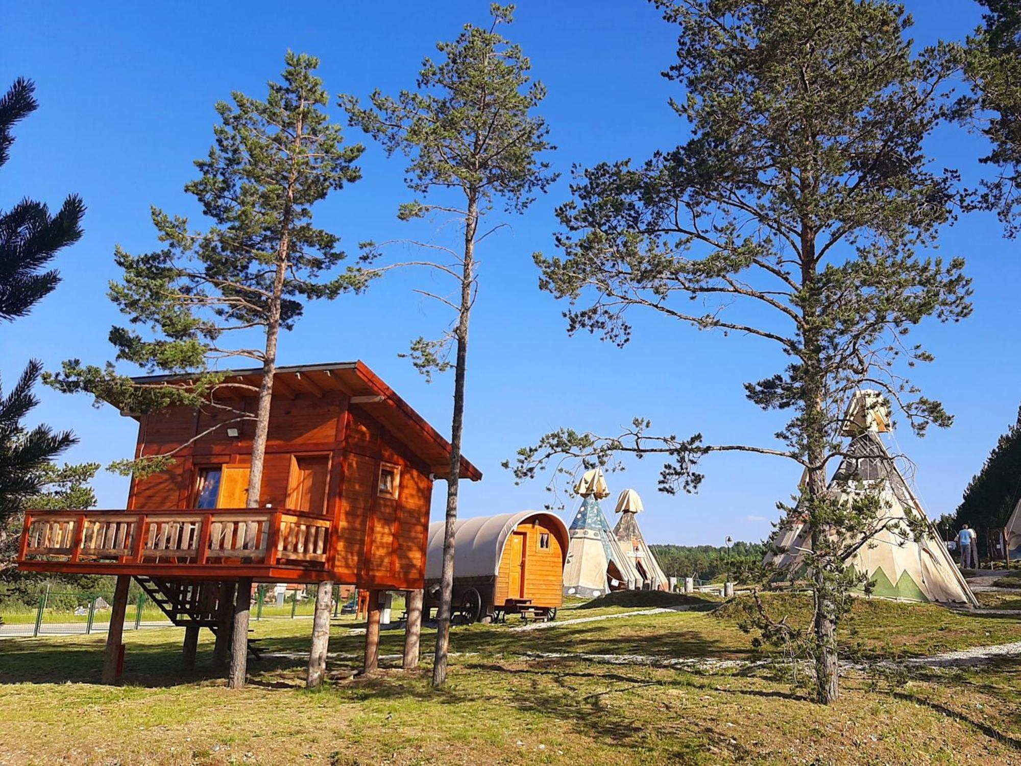 El Paso City, Zlatibor - Unique Wooden Cottages, Treehouse, Wild West Rooms, Accommodation 1-6 People Экстерьер фото